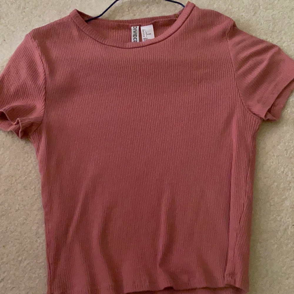 pink shirt